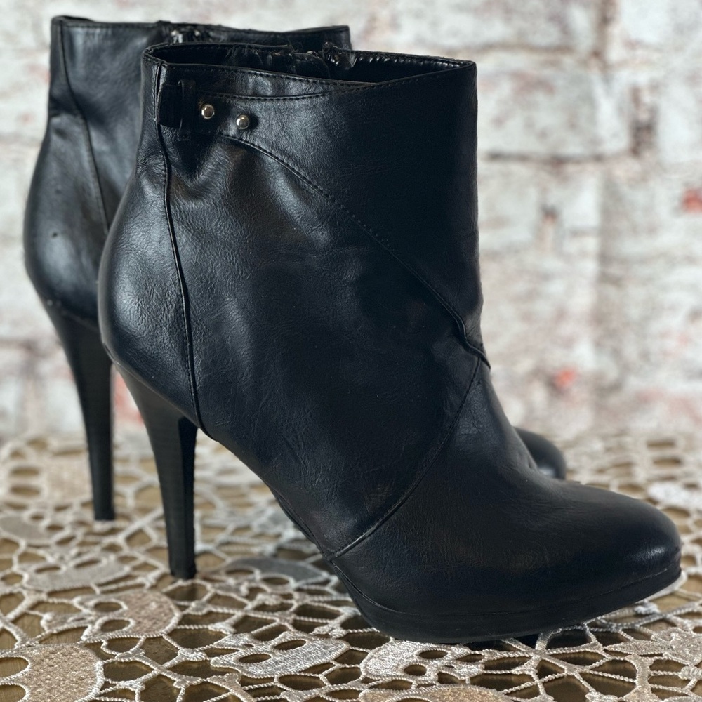 Style & Co Heeled Black Ankle Boots